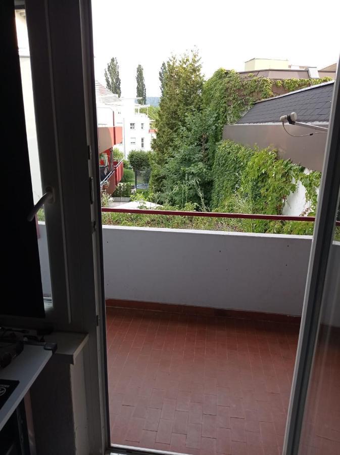 Ferienwohnung mit Balkon in Krumpendorf Exterior foto